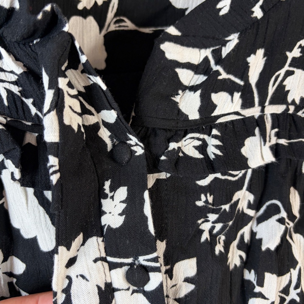 Tolani Collection Blouse Womens 1X Black White Floral Ruffle Crinkle Boho - Picture 10 of 11